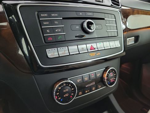 Used 2018 Mercedes-Benz GLS 550 4MATIC image 28