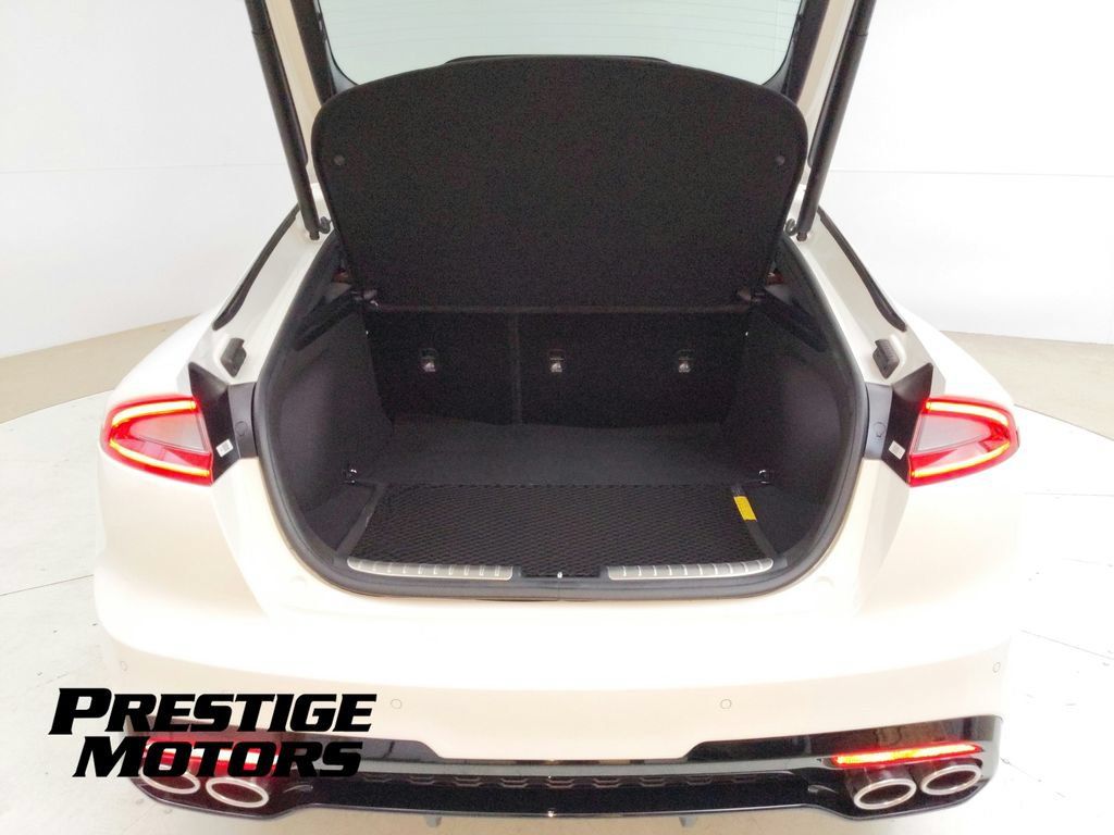 Used 2021 Kia Stinger GT2 image 32