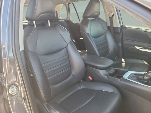 Used 2023 Toyota RAV4 XLE Premium image 19