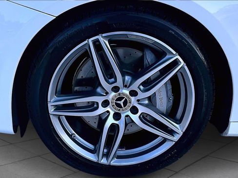 Used 2018 Mercedes-Benz E 300 E 300 image 10