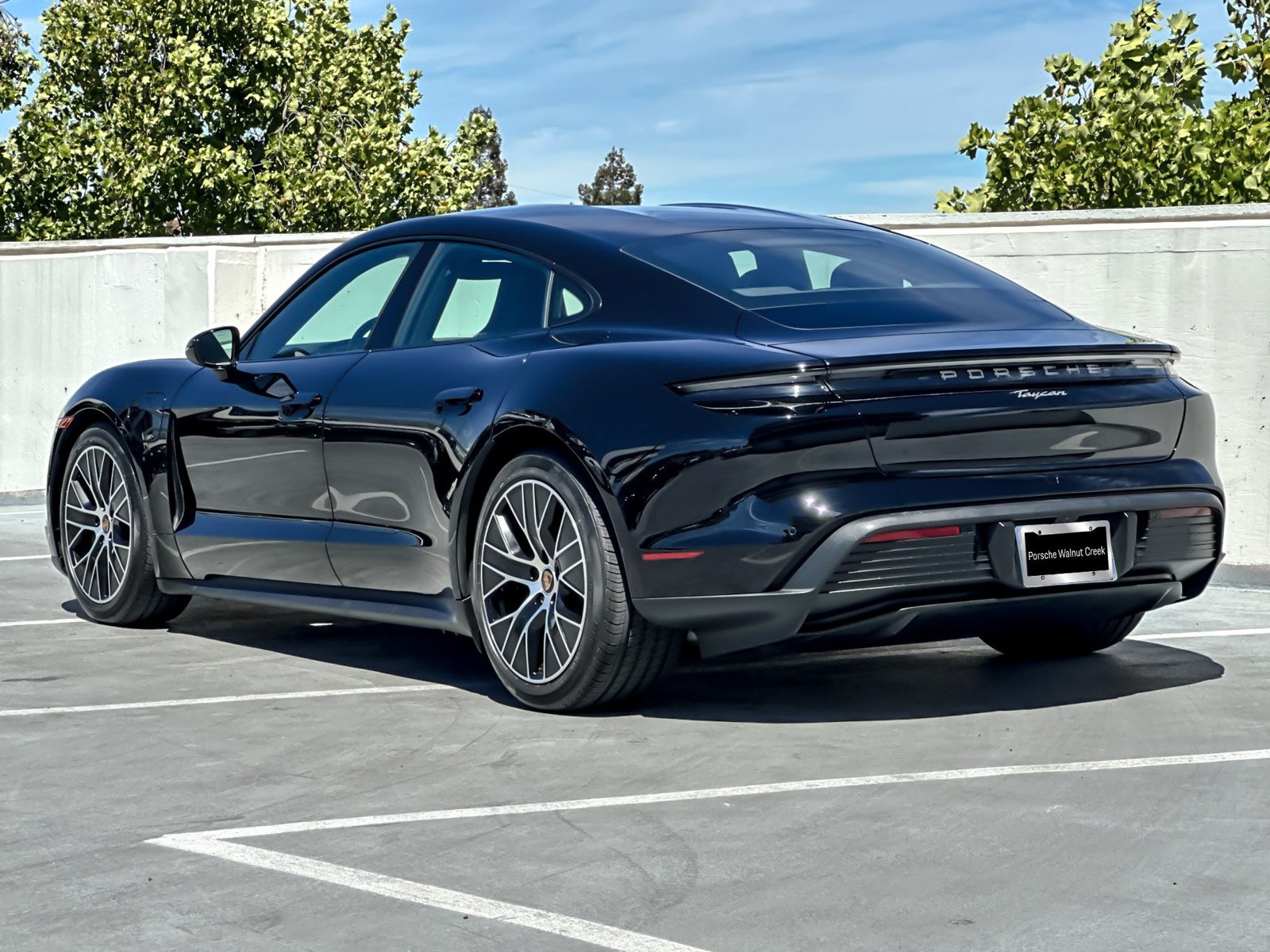Used 2024 Porsche Taycan RWD image 4