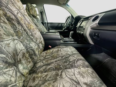 Used 2017 Toyota Tundra SR5 w/ SR5 Upgrade Package RWD image 28