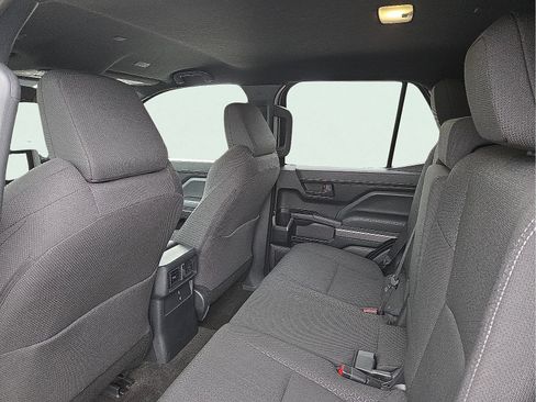 Used 2025 Toyota 4Runner SR5 AWD/4WD image 10