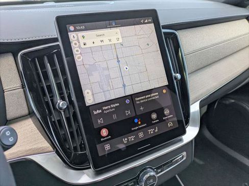 New 2026 Volvo XC90 T8 Plus w/ Protection Package Premier image 9