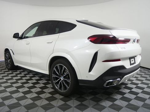 Certified 2025 BMW X6 xDrive40i AWD/4WD image 5