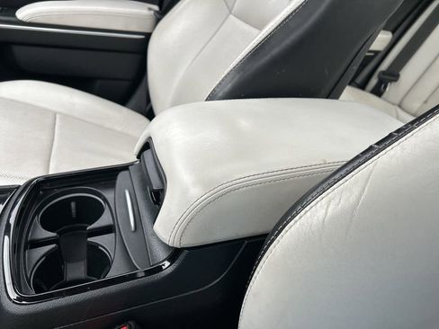 Used 2017 Chrysler 300 S w/ 300S Premium Group image 38