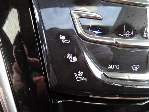 Used 2017 Cadillac Escalade Premium Luxury image 28