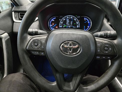Used 2023 Toyota RAV4 AWD Hybrid image 37