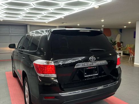Used 2013 Toyota Highlander FWD image 4