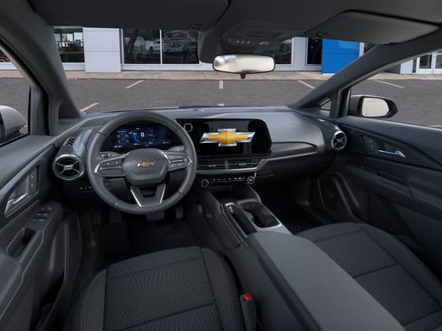 New 2026 Chevrolet Equinox EV LT image 15