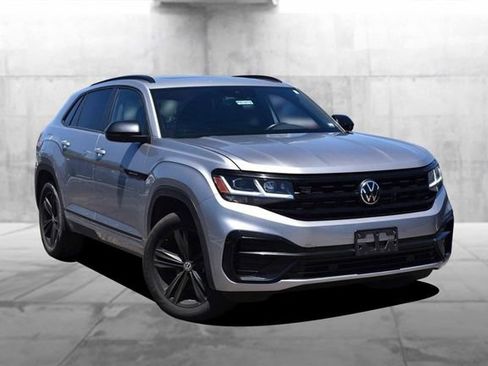 Certified 2023 Volkswagen Atlas Cross Sport SEL R-Line AWD/4WD image 2
