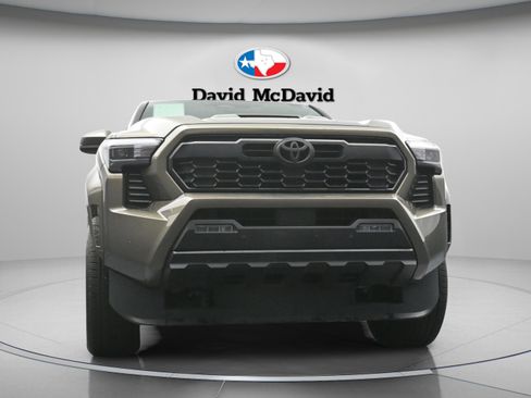 Used 2024 Toyota Tacoma TRD Sport w/ TRD Sport Upgrade Package AWD/4WD image 29
