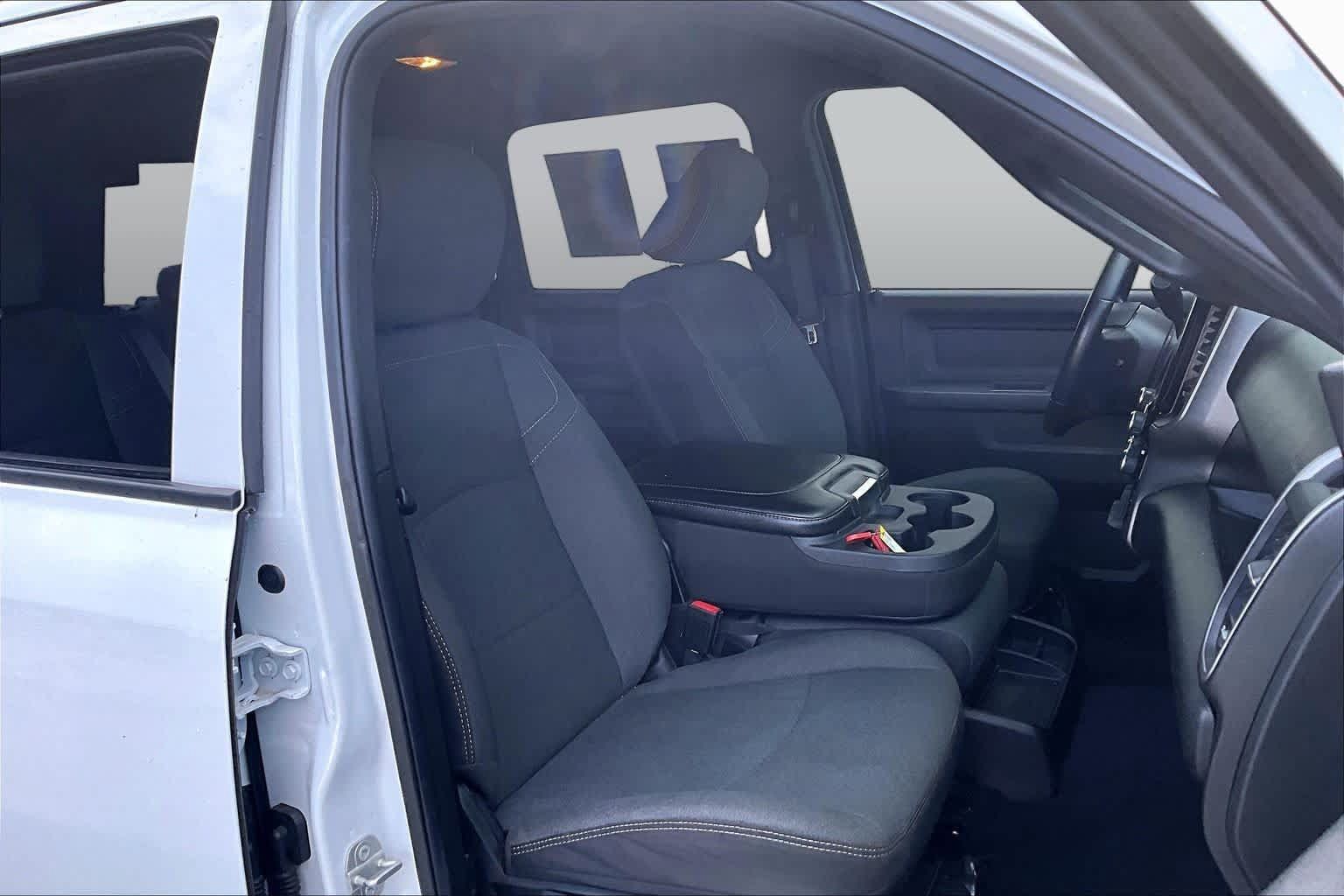 Used 2024 RAM 2500 Tradesman w/ Chrome Appearance Group AWD/4WD image 10