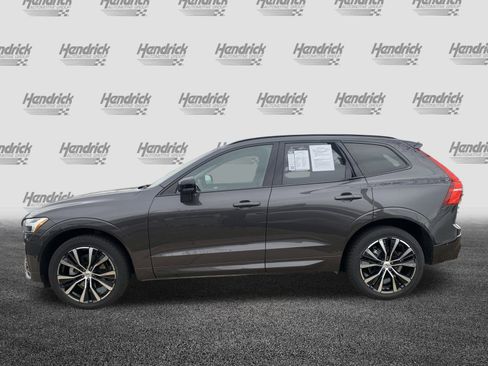 Used 2025 Volvo XC60 B5 Plus image 7