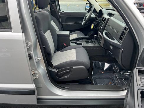 Used 2010 Jeep Liberty Sport w/ Popular Equipment Group image 26