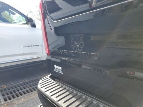 Used 2023 Chevrolet Silverado 1500 High Country image 7