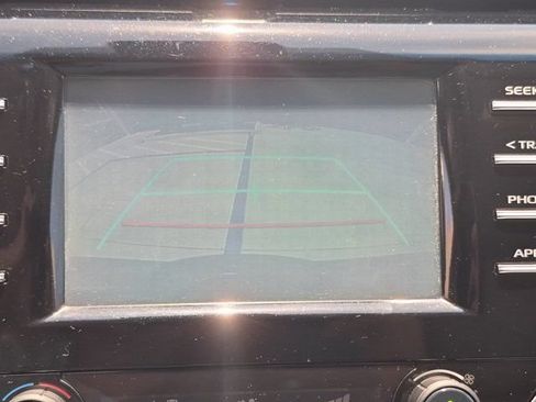 Used 2018 Toyota Camry SE FWD image 23