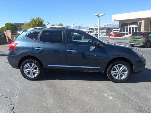Used 2015 Nissan Rogue S w/ Convenience Package AWD/4WD image 6