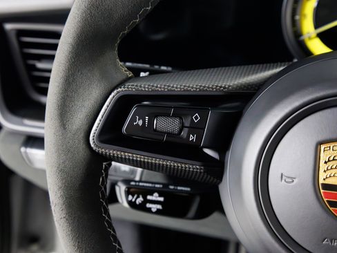 Used 2022 Porsche 911 GT3 image 20