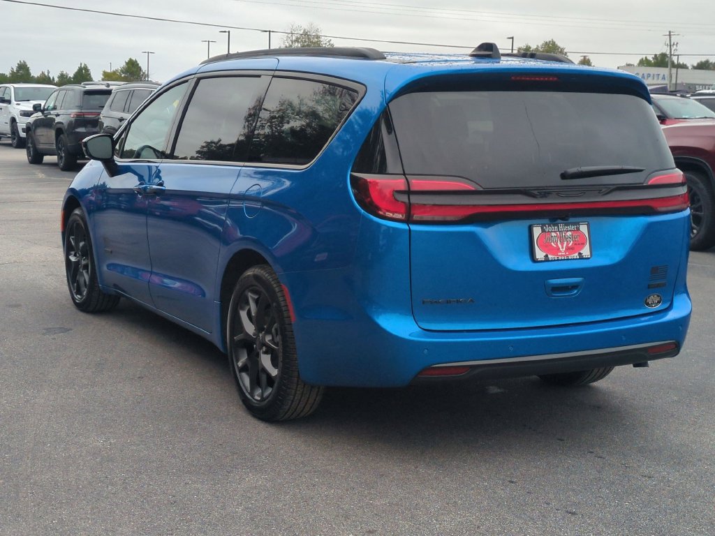 New 2027 Chrysler Pacifica Select FWD image 6