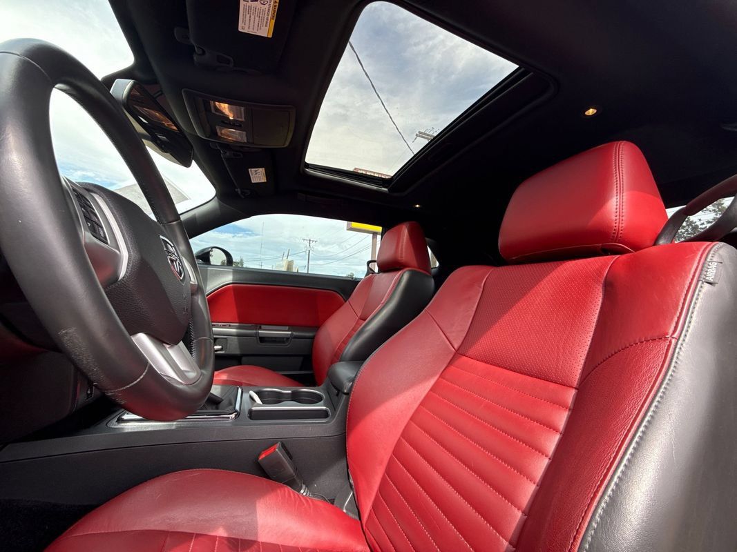Used 2013 Dodge Challenger R/T RWD image 18