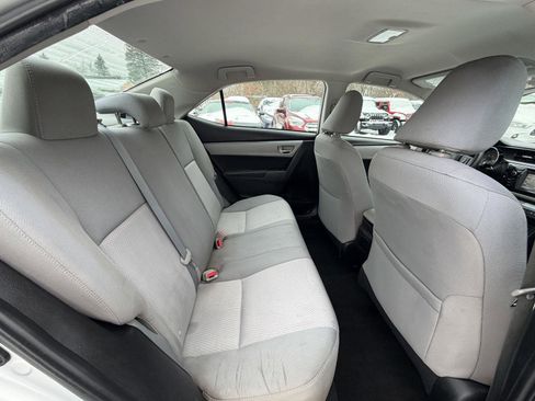 Used 2014 Toyota Corolla LE image 17