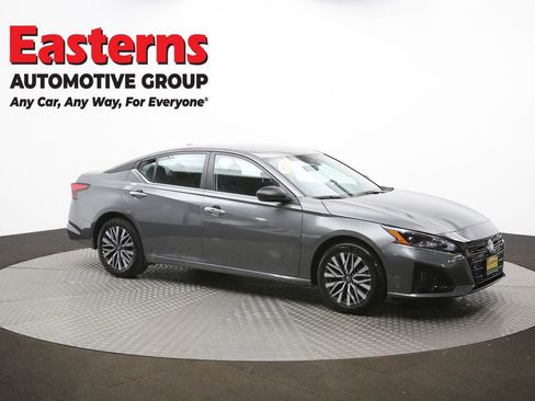 Used 2025 Nissan Altima 2.5 SV image 47