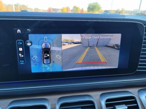 New 2025 Mercedes-Benz GLS 450 4MATIC image 4