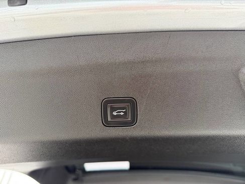 Used 2025 Chevrolet Suburban RST w/ Comfort Package image 48