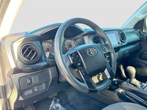 Used 2022 Toyota Tacoma SR w/ SX Package image 9