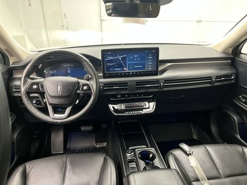 Used 2024 Lincoln Corsair Reserve w/ Equipment Group 201A image 4