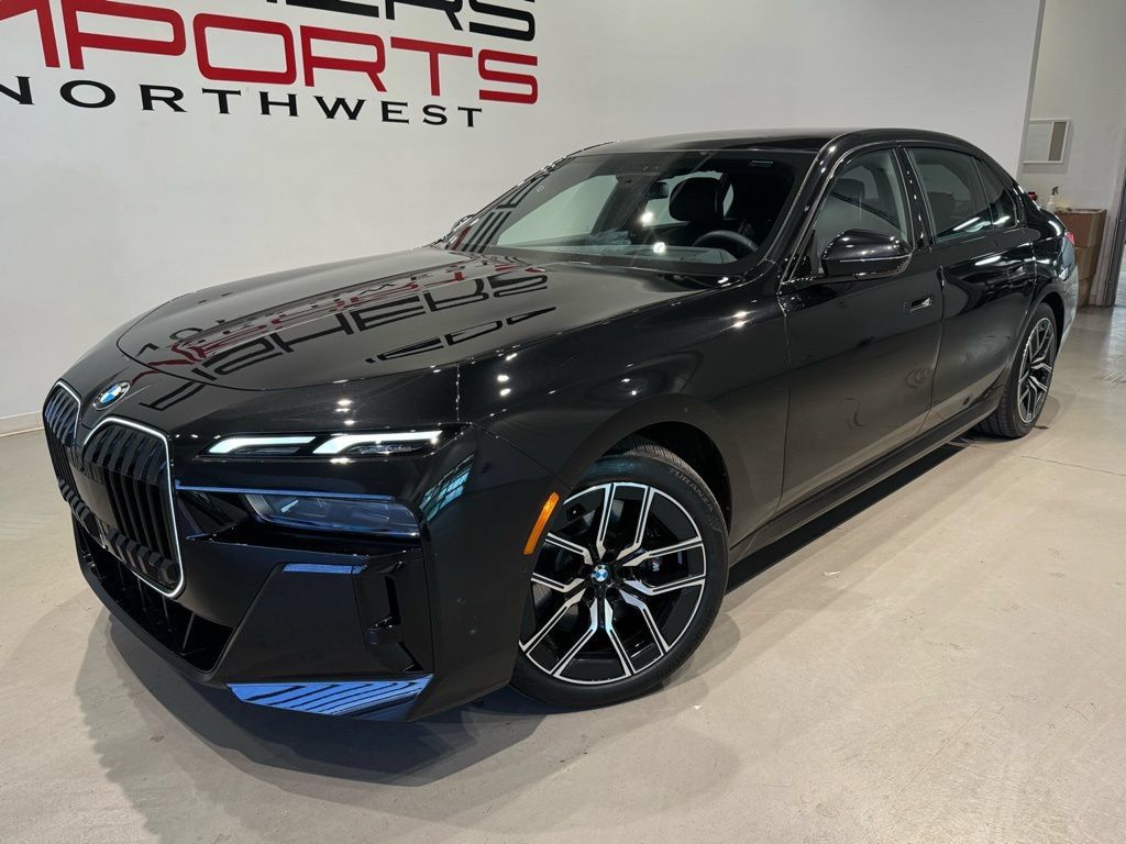 Used 2025 BMW 760i xDrive AWD/4WD image 2