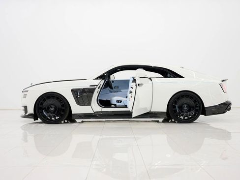 Used 2025 Rolls-Royce Spectre AWD/4WD image 21