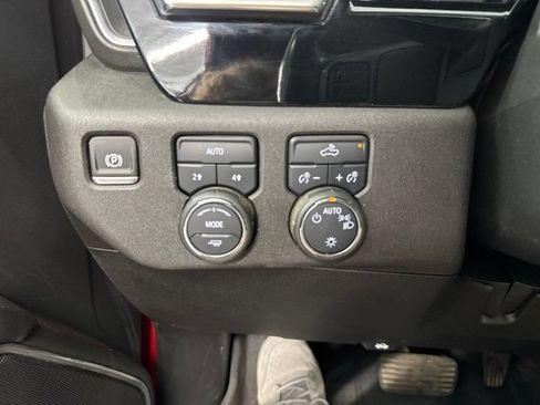 Used 2024 Chevrolet Silverado 1500 LT w/ Protection Package AWD/4WD image 38