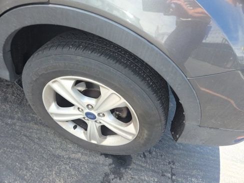 Used 2015 Ford Escape SE w/ Equipment Group 201A FWD image 5
