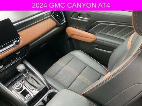 Used 2024 GMC Canyon AT4 AWD/4WD image 22