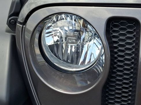 Used 2022 Jeep Wrangler Unlimited Sport AWD/4WD image 13
