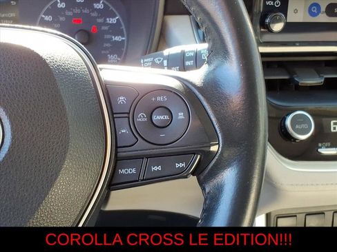 Used 2023 Toyota Corolla Cross LE w/ Moonroof Package AWD/4WD image 21
