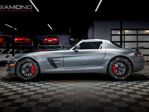 Used 2015 Mercedes-Benz SLS AMG GT Final Edition image 15