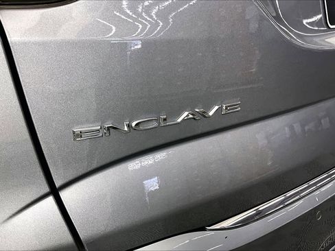 Used 2023 Buick Enclave Avenir image 31