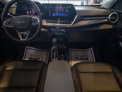 Used 2024 Chevrolet Trax ACTIV w/ Sunroof Package image 13