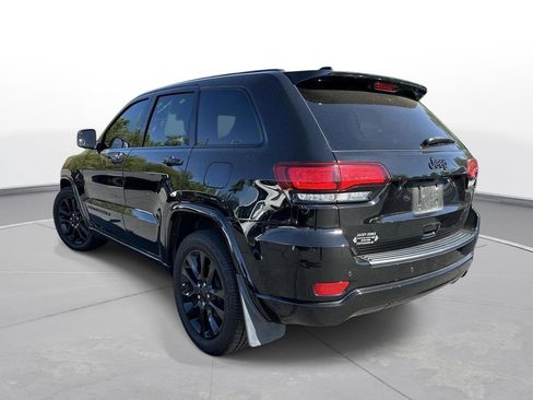 Used 2022 Jeep Grand Cherokee Laredo X image 8