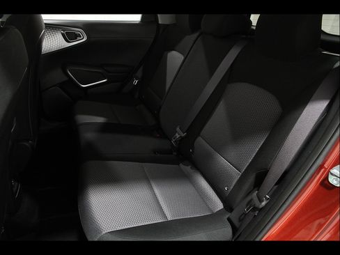 Used 2025 Kia Soul S FWD image 18