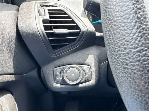 Used 2017 Ford Escape SE w/ Equipment Group 201A FWD image 13