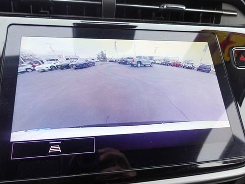 Used 2022 Chevrolet Bolt EUV LT w/ Comfort Package image 18