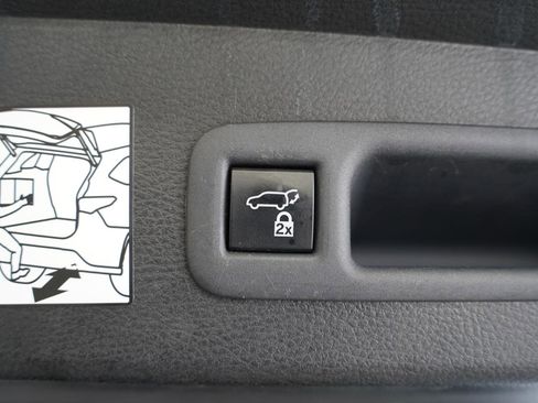 Used 2022 Toyota Sienna XLE w/ XLE Plus Package image 37