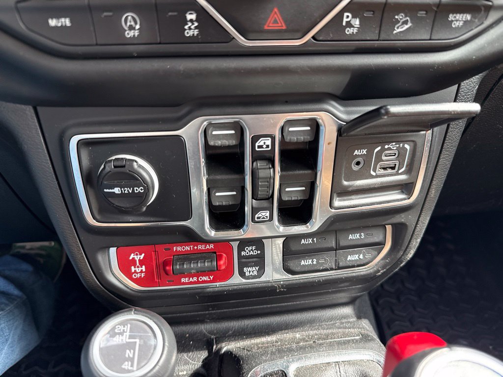 Used 2021 Jeep Wrangler Unlimited Rubicon w/ Dual Top Group AWD/4WD image 21