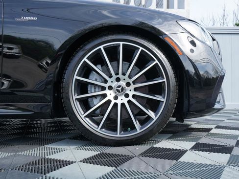 Used 2022 Mercedes-Benz E 53 AMG 4MATIC Sedan w/ Driver Assistance Package image 84