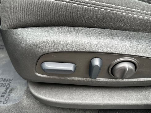 Certified 2023 GMC Terrain SLE w/ Driver Convenience Package image 12