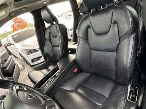 Used 2017 Volvo XC90 T6 Momentum w/ Vision Package image 18